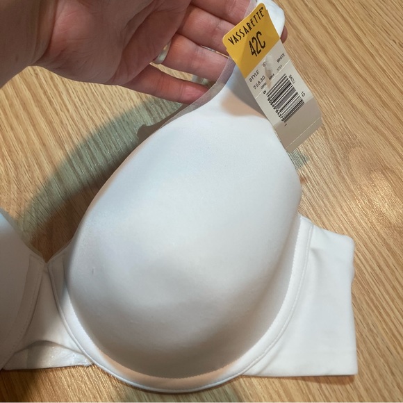 NWT Vassarette white bra 42C - Picture 3 of 6